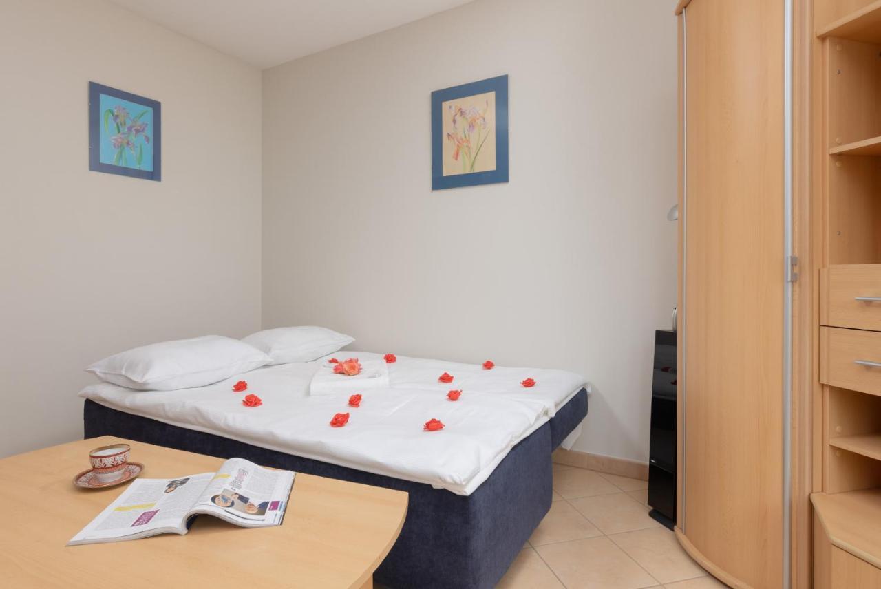 Pejzazowa Apartment Metro Wilanowska Mokotow By Noclegi Renters Varsovie Extérieur photo