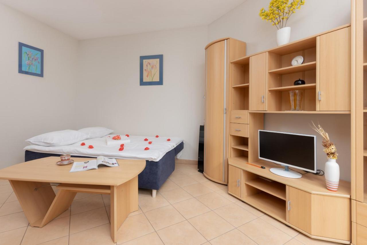 Pejzazowa Apartment Metro Wilanowska Mokotow By Noclegi Renters Varsovie Extérieur photo